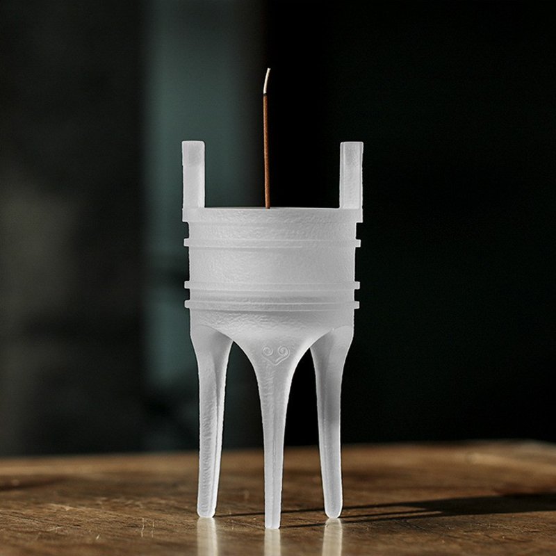 Crystal Liuli Tripod Censer Incense Burner Traditional Chinese cultural element pattern